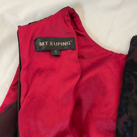 Cute skater style party dress - Picture 11 of 11